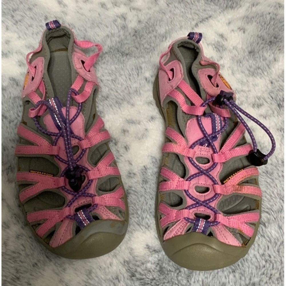 Keen Whisper pink sandals, with purple lace size 5